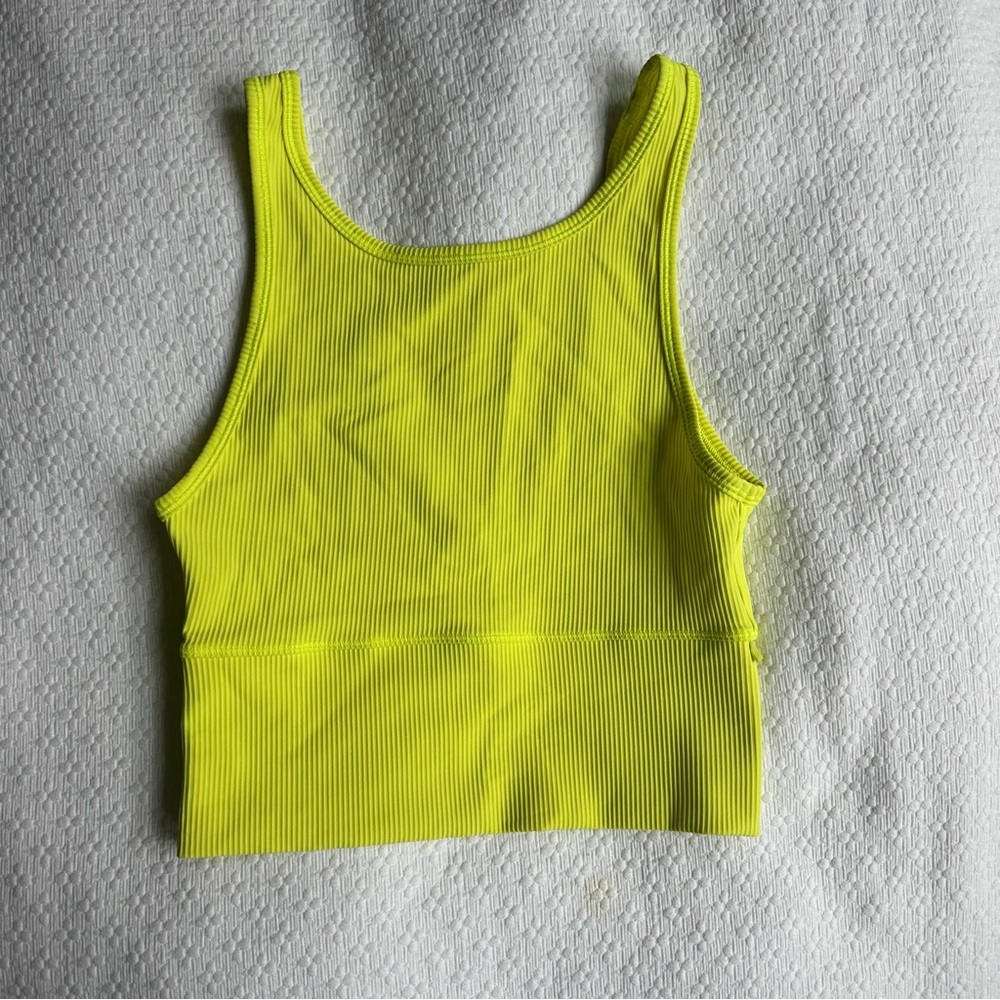 lululemon power pivot in electric lemon